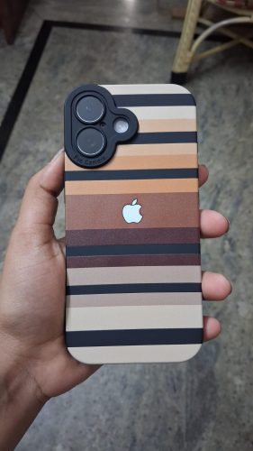 Earthy Stripes Groove Silicone Case for Apple iPhone Series photo review